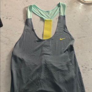 Nike tank